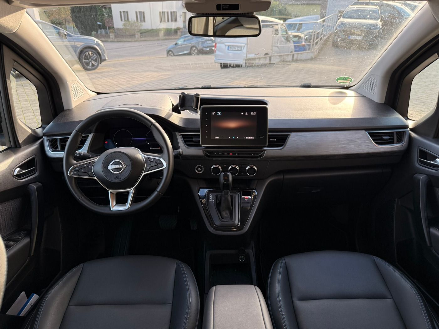 Fahrzeugabbildung Nissan Townstar Kombi 1.3DIG-T Autom. L1 Tekna Design P