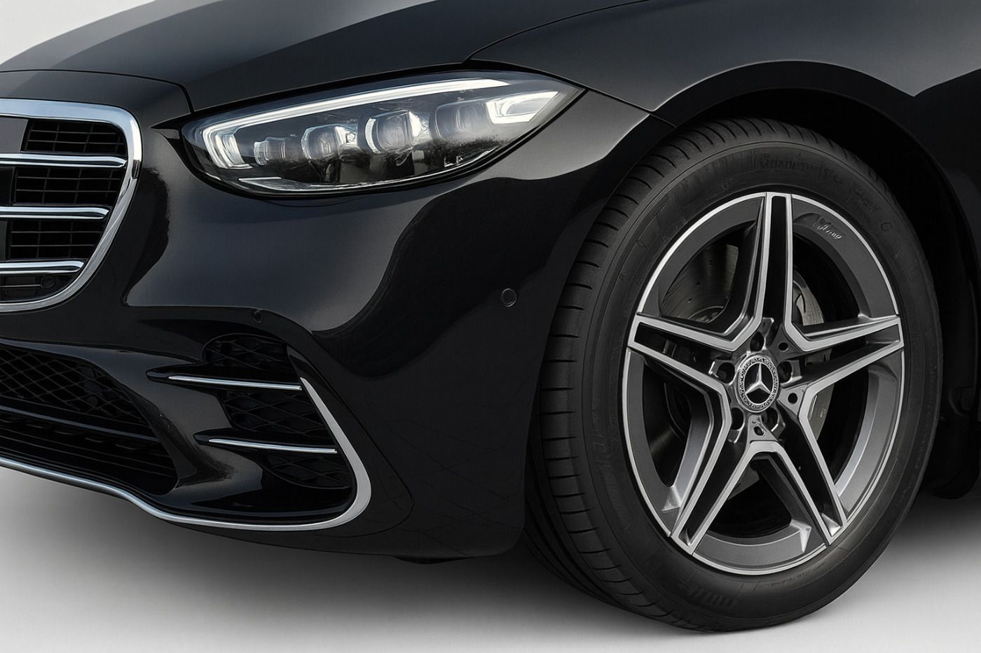 Fahrzeugabbildung Mercedes-Benz S 500 4Matic AMG Line ACC+LED+Luft+Navi+SHZ+Kam.