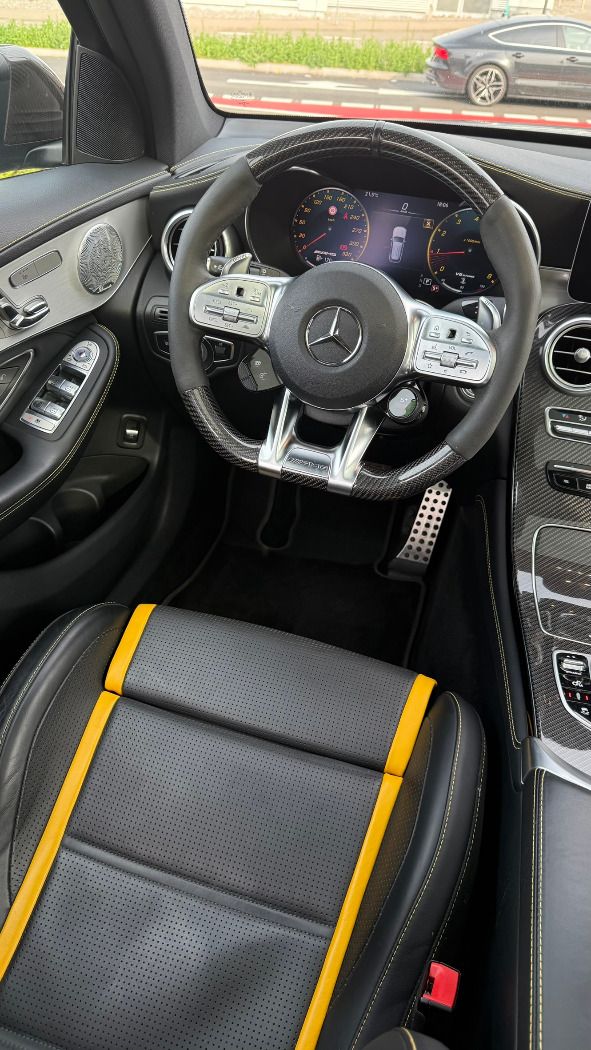 Fahrzeugabbildung Mercedes-Benz GLC 63 S 4Matic Edition 1 LED+Luft+SHZ+2xKlima