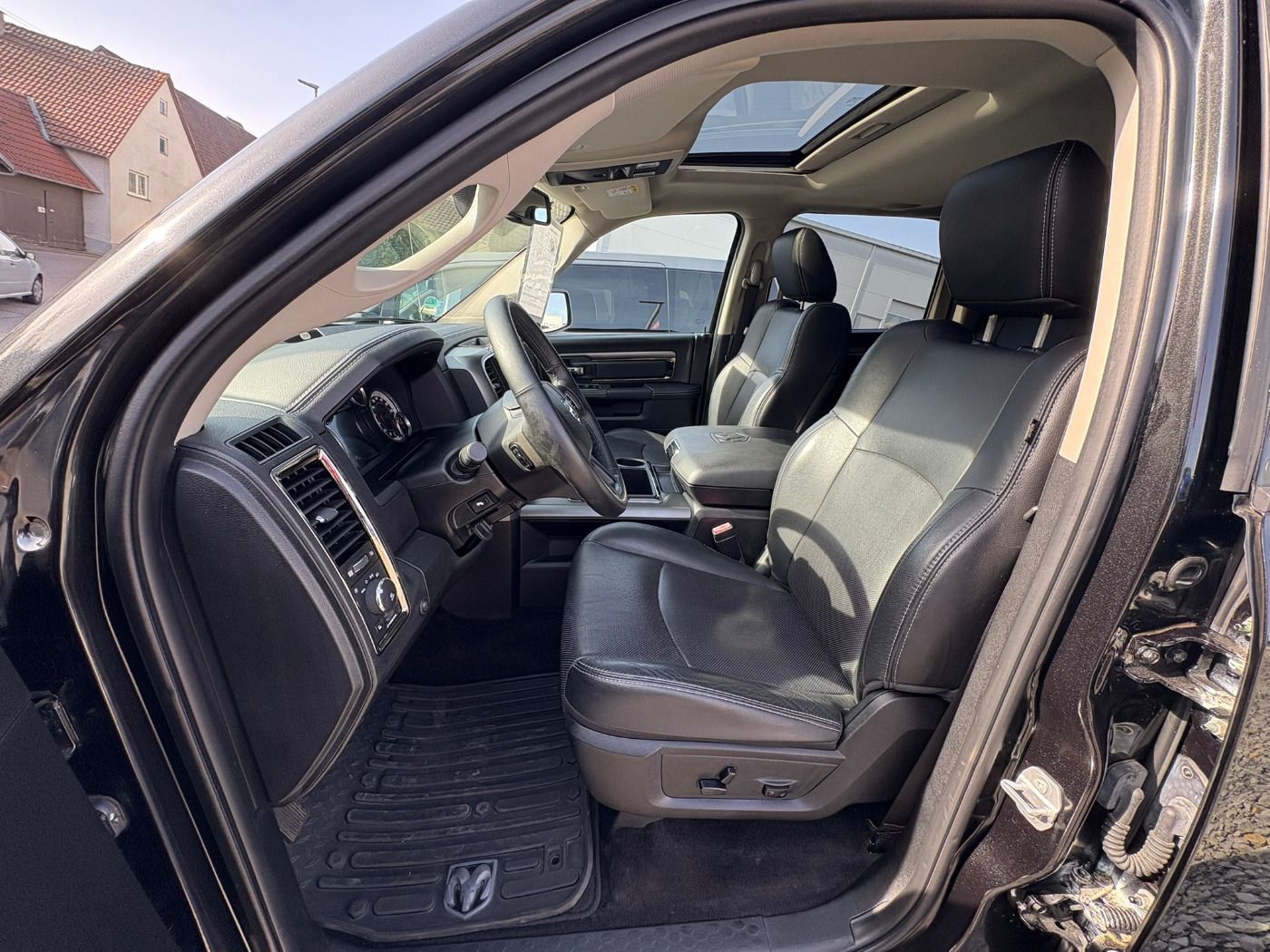 Fahrzeugabbildung Dodge RAM 1500 Sport