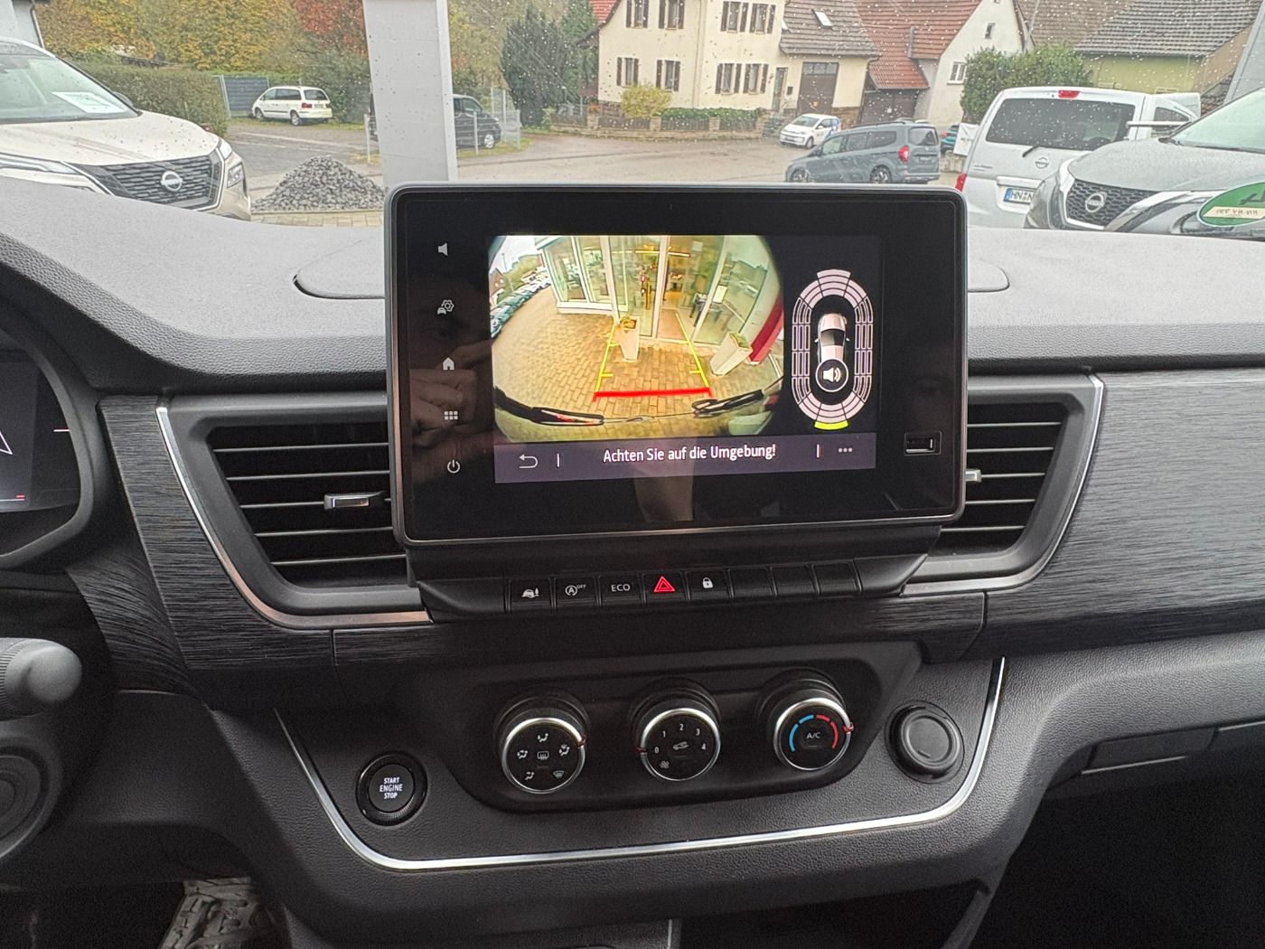 Fahrzeugabbildung Nissan Primastar Kombi L2H1 Tekna Autom. 9S 9-Sitzer