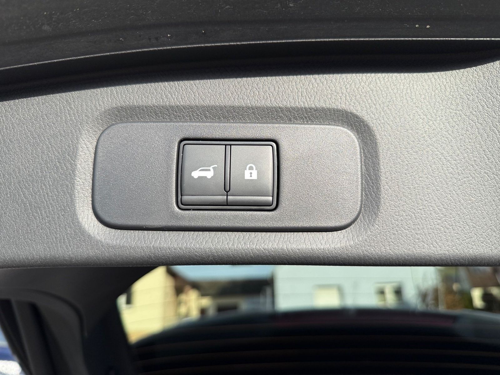 Fahrzeugabbildung Nissan Qashqai 1.3DIG-T MHEV N-Connecta Winter Komfort