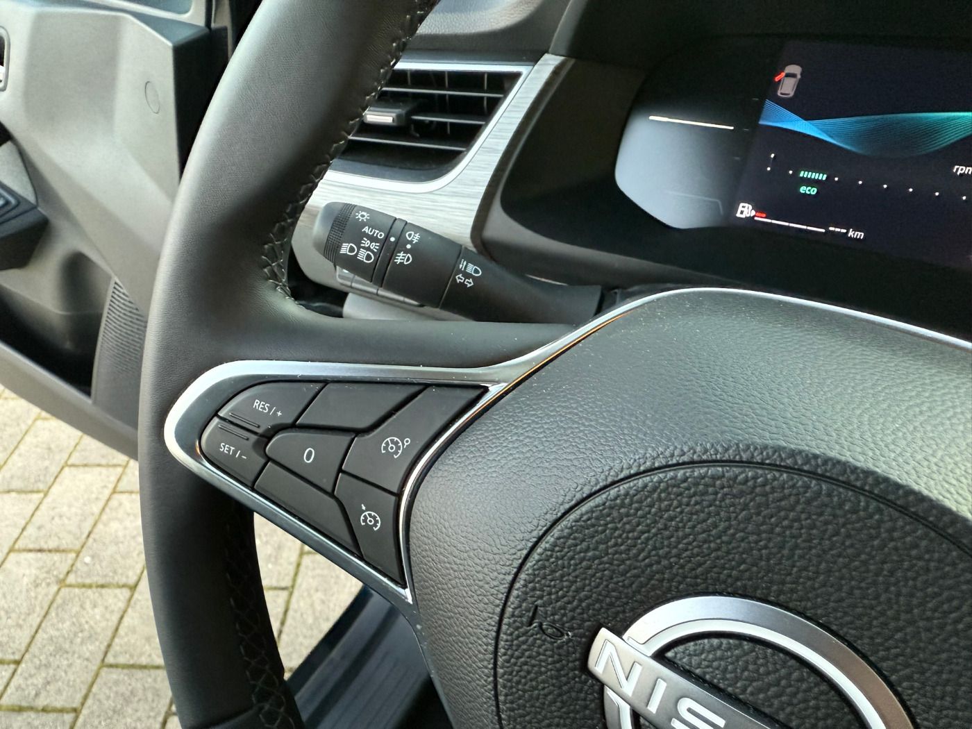 Fahrzeugabbildung Nissan Townstar Kombi L1 1.3DIG-T Tekna Design Paket