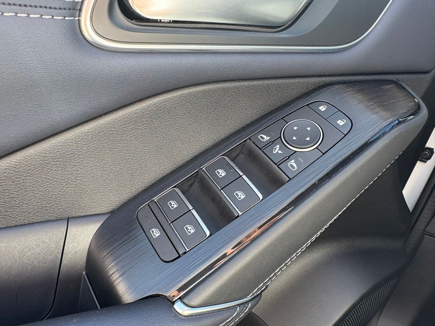 Fahrzeugabbildung Nissan Qashqai 1.3 DIG-T MHEV Tekna Technologie