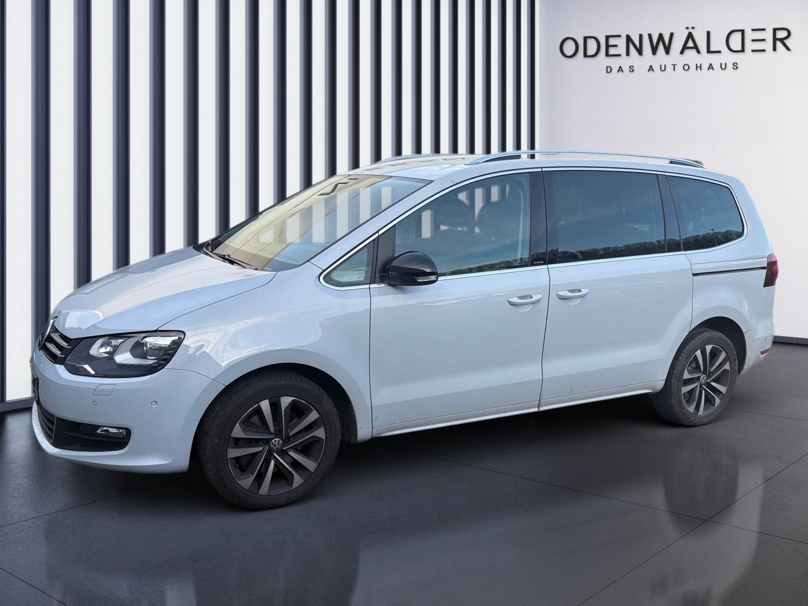 Fahrzeugabbildung Volkswagen Sharan 2.0 TDI BMT IQ.DRIVE SHZ+Winterp.+KlimaA