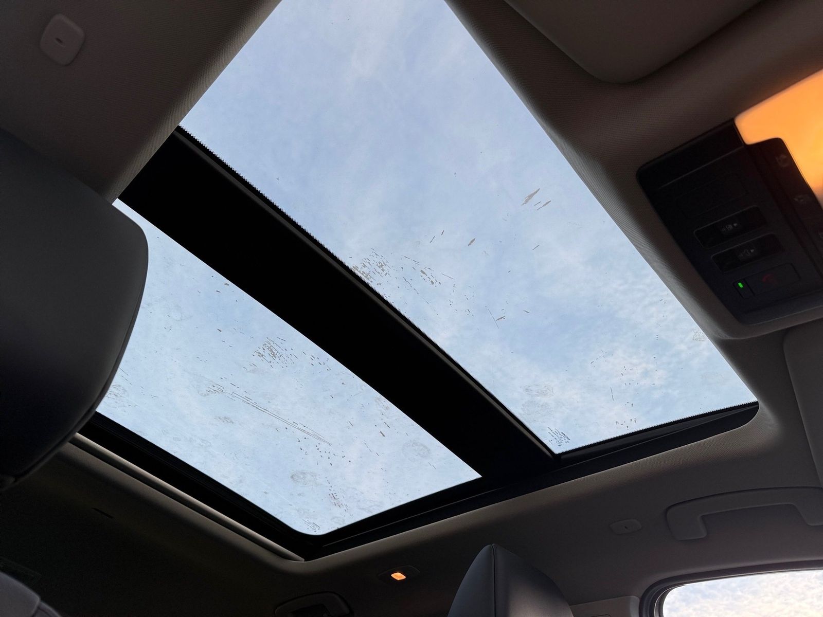 Fahrzeugabbildung Nissan X-Trail 1.5VC-T MHEV N-Connecta CVT HUD Pano