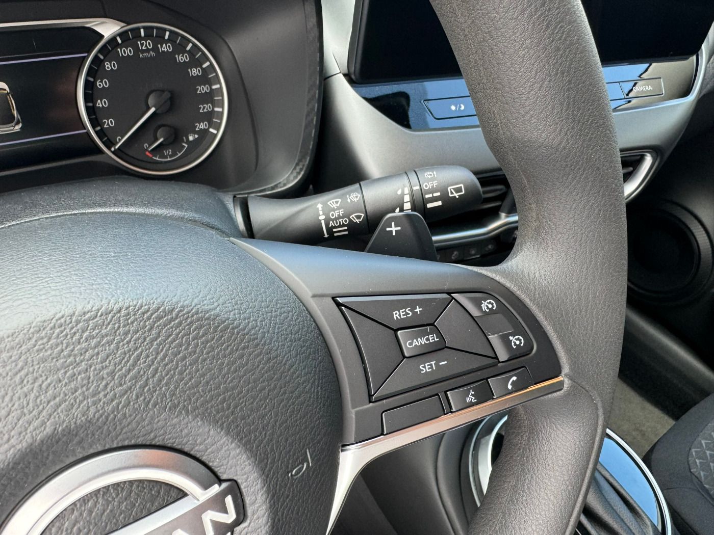 Fahrzeugabbildung Nissan Juke 1.0DIG-T Acenta Autom. Komfort Paket Nissan