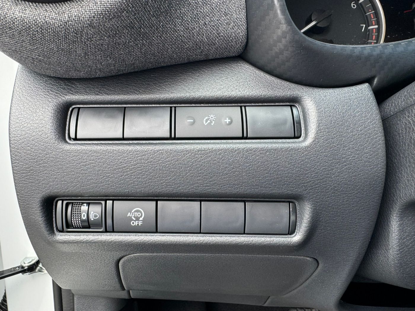 Fahrzeugabbildung Nissan Juke 1.0DIG-T Acenta Autom. Komfort Paket Nissan