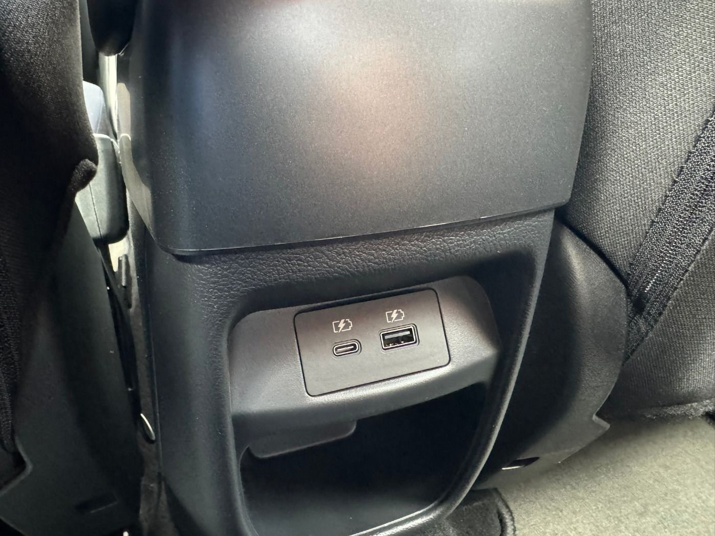 Fahrzeugabbildung Nissan Juke 1.0DIG-T Acenta Autom. Komfort Paket Nissan