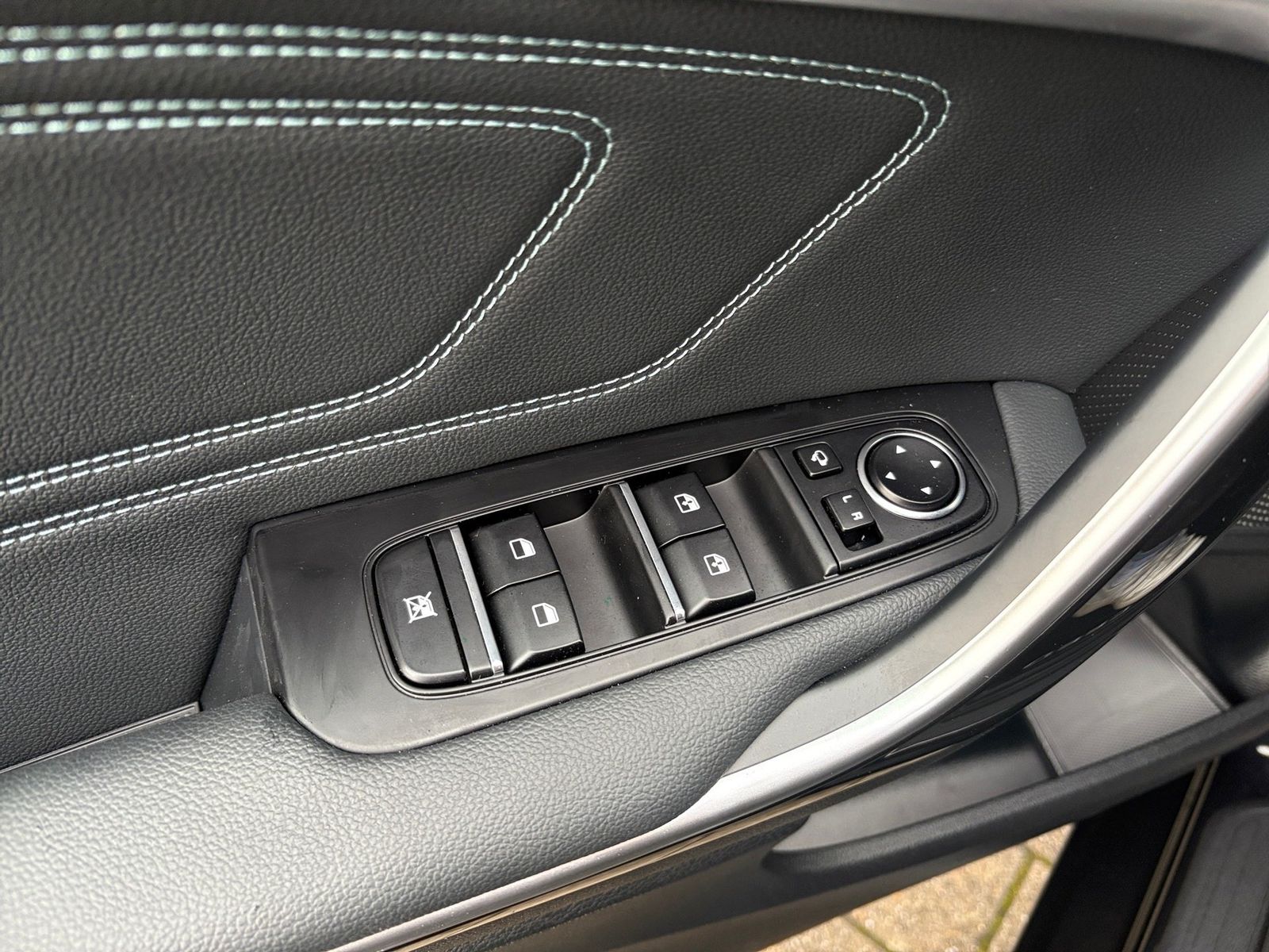 Fahrzeugabbildung Kia cee'd Sportswagon 1.0 T-GDI Design Edition ACC