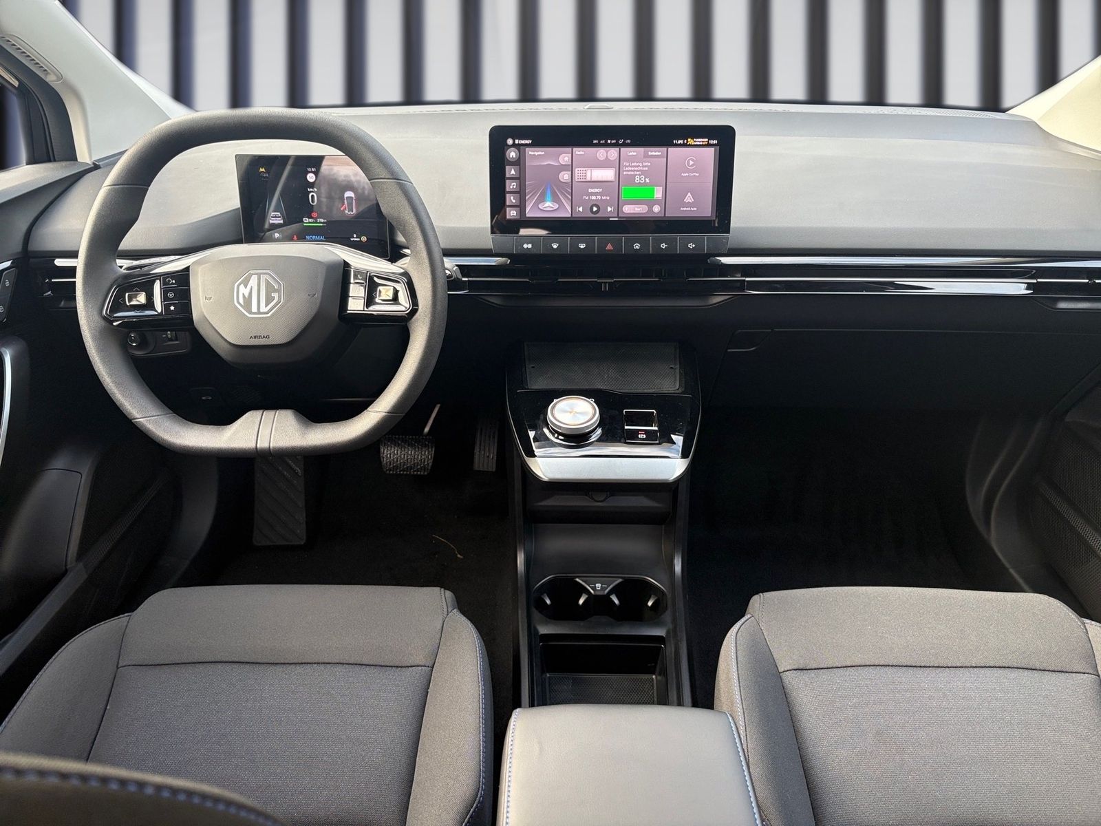 Fahrzeugabbildung MG MG4 ACC+LED+Fernlichtass.+KlimaA+PDC+DynLicht+AU