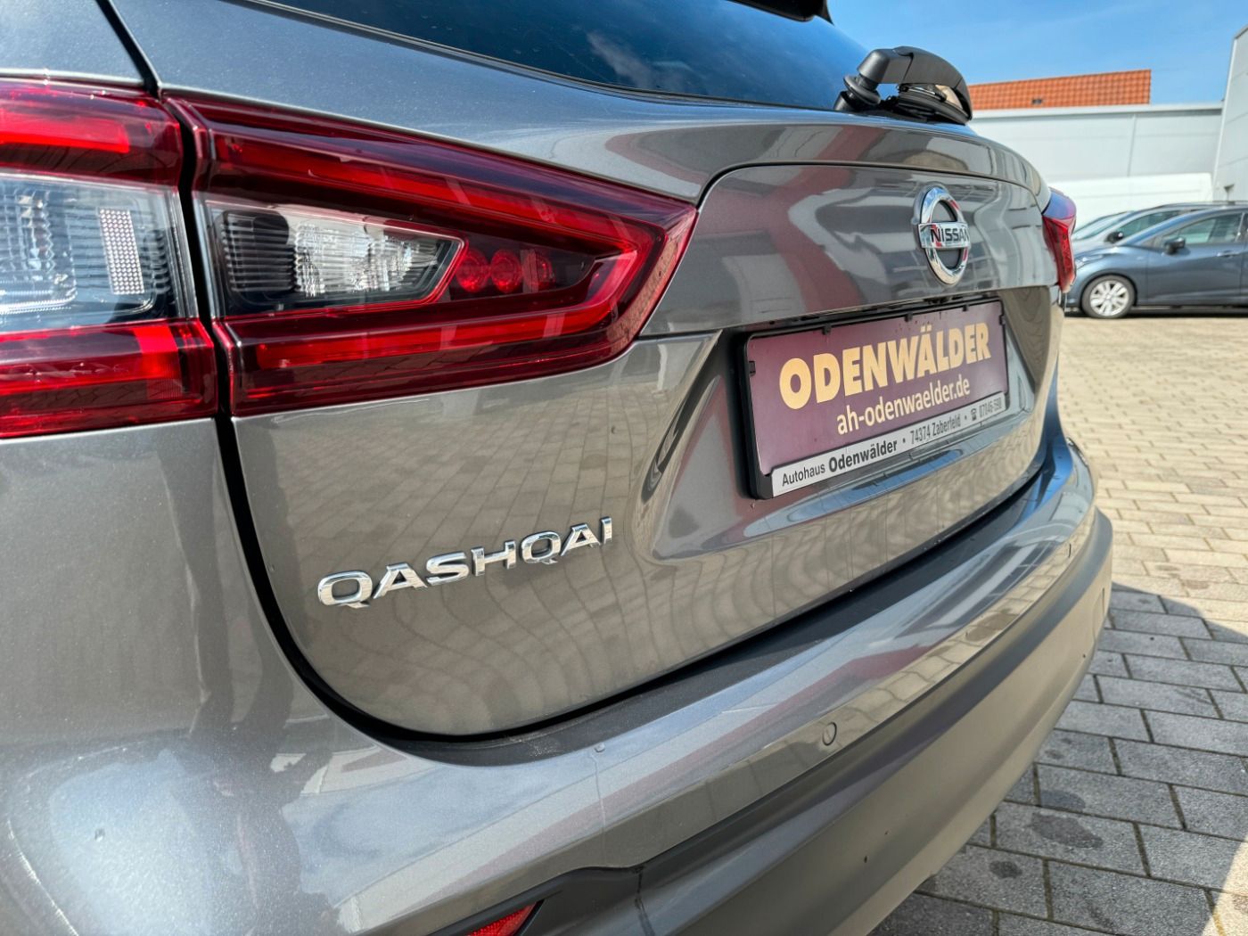 Fahrzeugabbildung Nissan Qashqai 1.3DIG-T Akari Autom. DCT Pano Voll-Lede