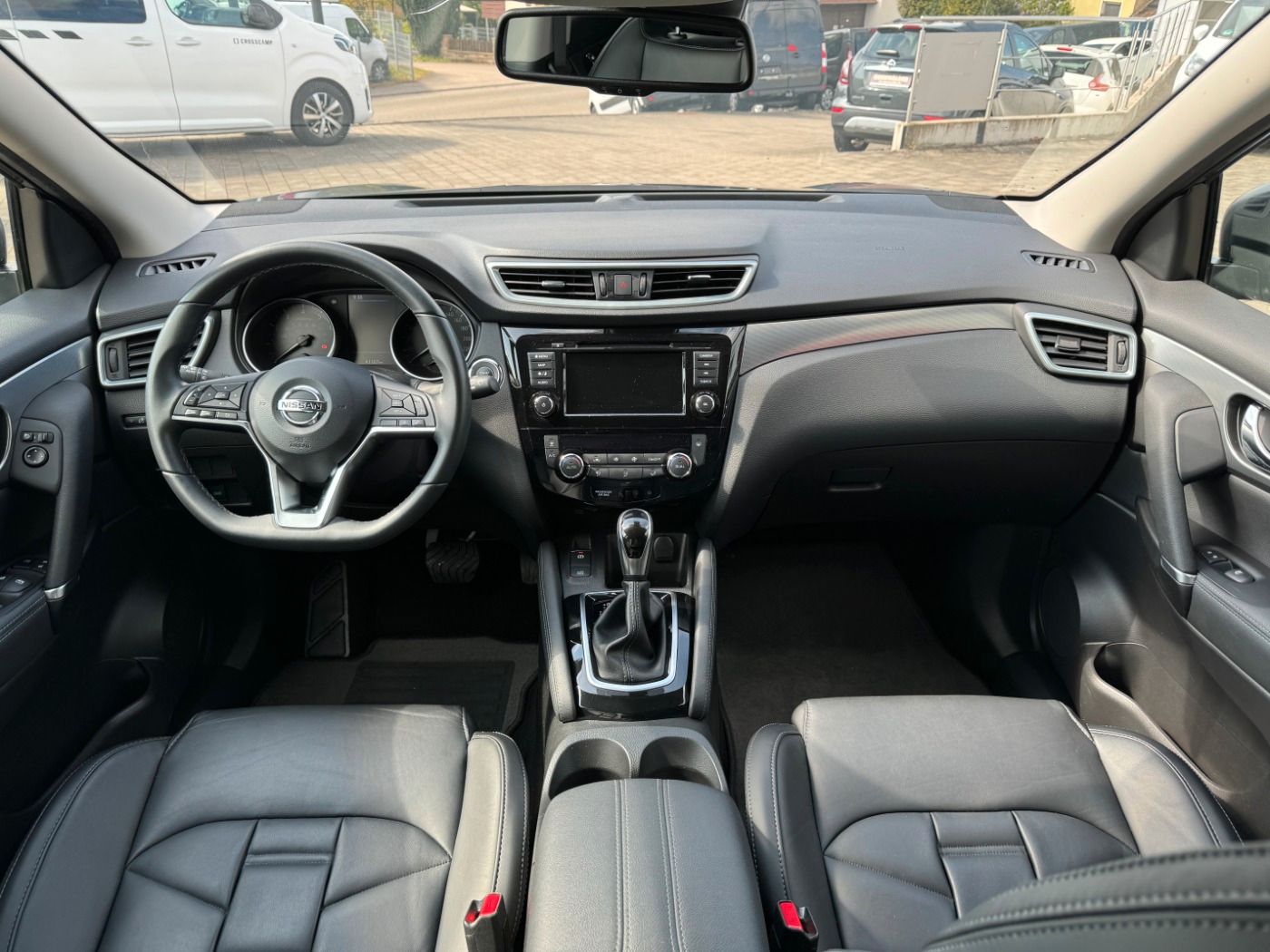 Fahrzeugabbildung Nissan Qashqai 1.3DIG-T Akari Autom. DCT Pano Voll-Lede
