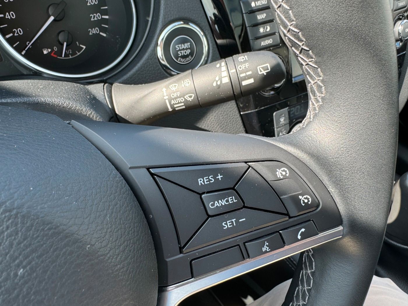 Fahrzeugabbildung Nissan Qashqai 1.3DIG-T Akari Autom. DCT Pano Voll-Lede