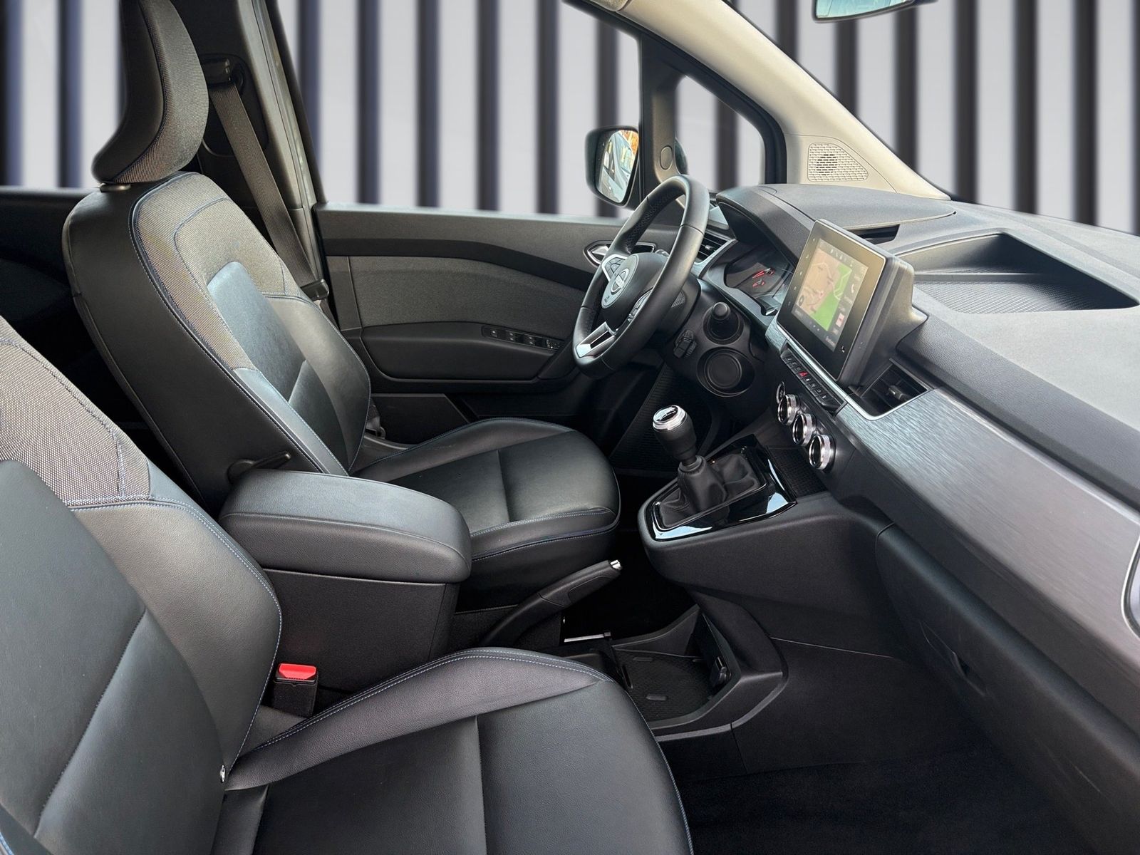 Fahrzeugabbildung Nissan Townstar Kombi Tekna 130PS L1